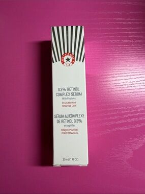 First Aid Beauty 0.3% Retinol Complex Serum - White & Pink